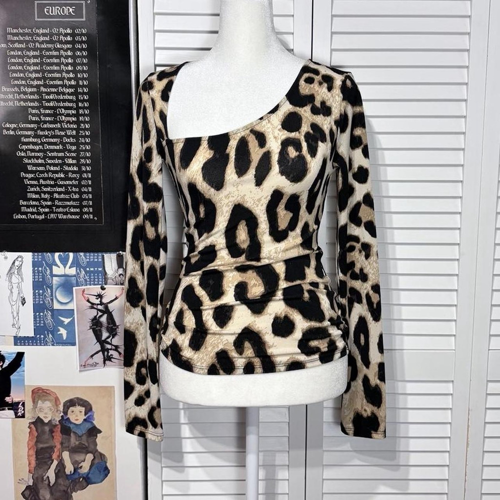 Asymmetrical leopard print top